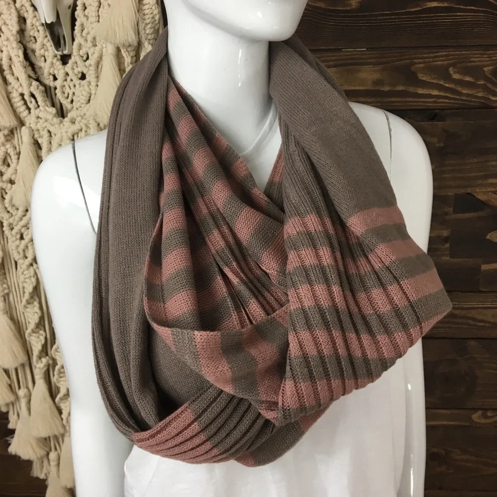 C.C. Exclusives | Striped Ribbed Wrap Scarf‎